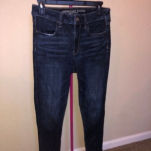 American Eagle High Wasted Jeans - 6
